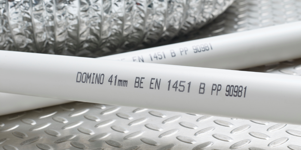 Impresión continua y precisa para tubos de PVC