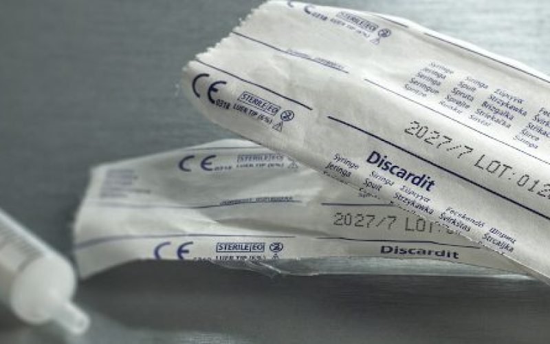 LIFESCIENCES-Syringe