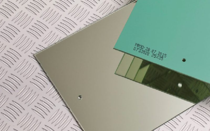 Codificación de placas metálicas